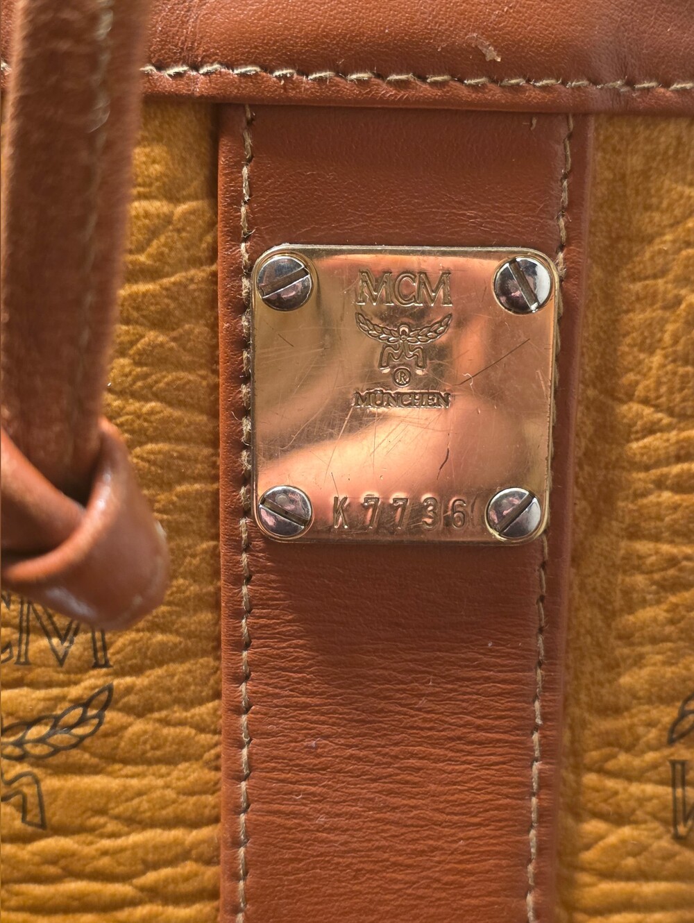 MCM Visetos Bucket Bag - Picture 4 of 7